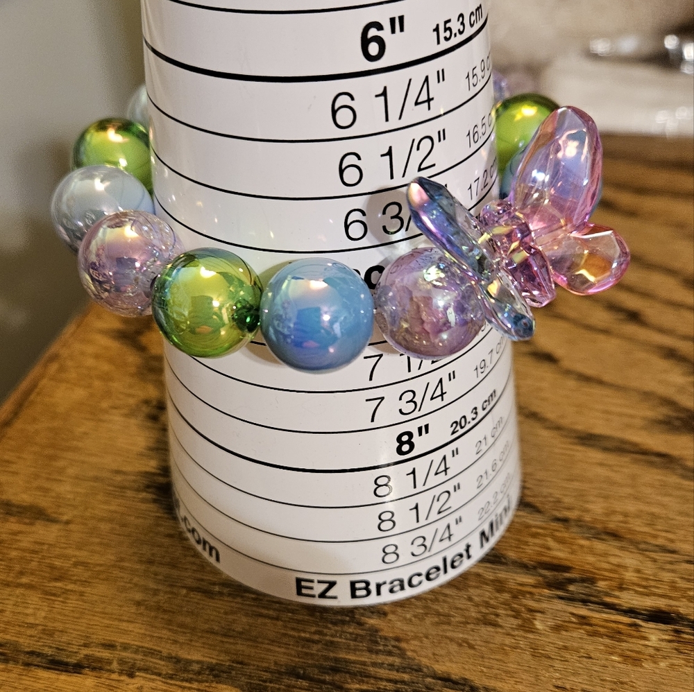 Handmade Colorful Beaded Butterfly pendant Bracelet. - Picture 3 of 8